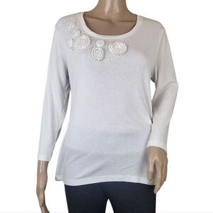 Bass White Long Sleeve Top Floral Appliqué Bead Button